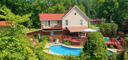 Lake George Resort-Like Home! Pool, Minutes Walk to Lake, Close to All! - 4-Star