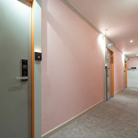 Uiwang Hotel Nine