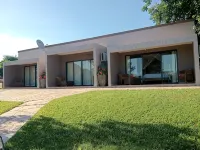 Zambezi Chalet. Game & Canoeing Safaris + Fishing. Ξενοδοχεία στην πόλη 