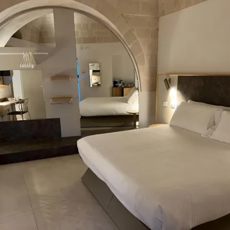 EUVODIA LUXURY ROOMS