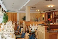 Parkhotel Weiskirchen - Breakfast