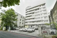 Back Home Hotel - parking