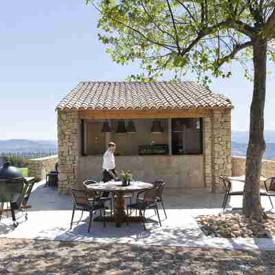Mas des Herbes Blanches Hôtel & Spa – Relais & Châteaux Hotel Exterior