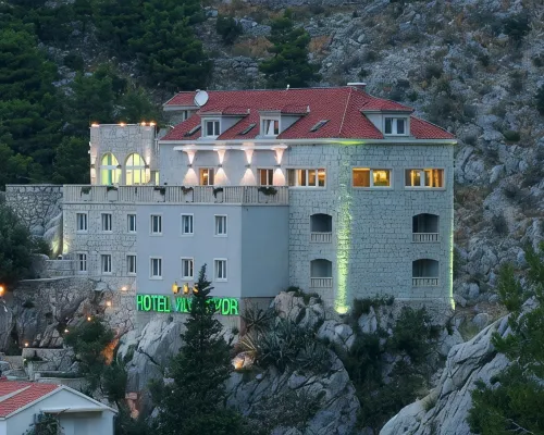 Hotel Villa Dvor Hotels in Omis