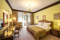 Grand Hotel Polyana - Airport Shuttle