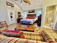 Cozy Mountain Cabin in Peaceful Setting /Near Hiking, Biking & Beech Mtn Resort