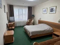 Bristol Hotel - 2성급