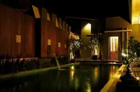 Savali Hotel - Swimmingpools