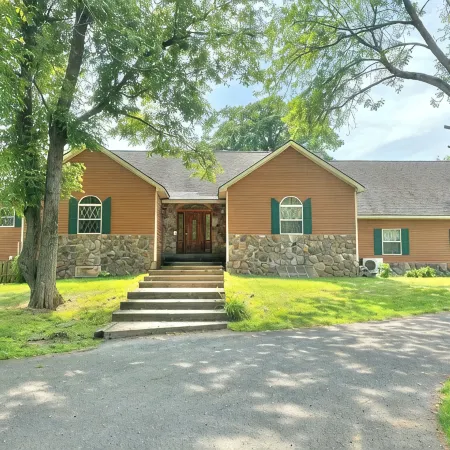 Upstate Waterfront Retreat 4000 sq ft with 2 Kitchens!!!