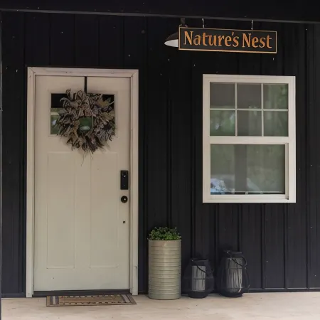 Nature’s Nest Hot Tub • Fire Pit • Deck Views • Near Old Man’s Cave