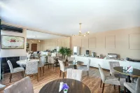 Betsy's Hotel