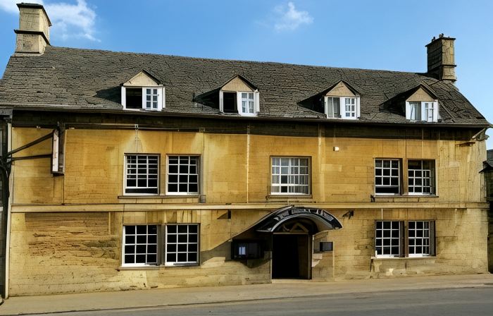Noel Arms - 