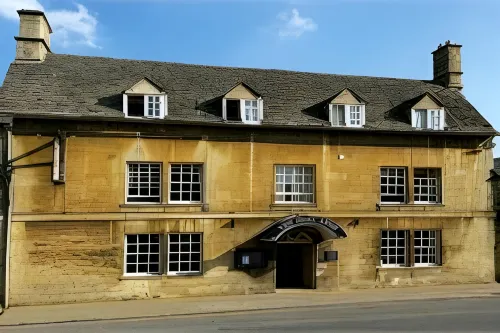 Noel Arms - "A Bespoke Hotel"