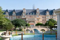 Al Aziziyah Boutique Hotel by the Torch - Pools