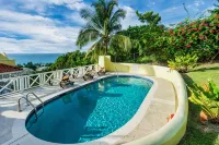 Fast WiFi, 4 bedrooms, sleeps 8, panoramic ocean views, West Coast .. Paradise !