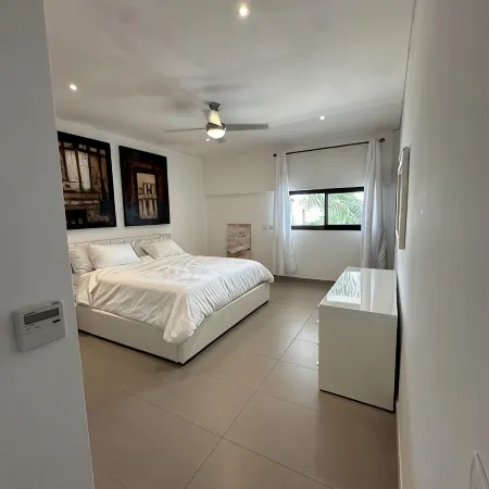 Beachfront Ultra Luxury - New Modern 2 Bed/2.5 Bath