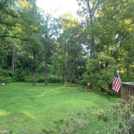 Baker's Cottage - Relax in this quiet mountain cottage by the creek.