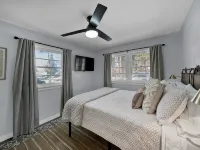 Burney Falls Bungalow - Comfy Atmosphere - Great Location! Hotels in Burney