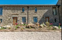 Stunning 3 bed cottage with exceptional views over fields and the Lakeland fells - 4-Star