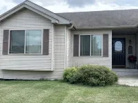 Large house close to grocery stores and schools