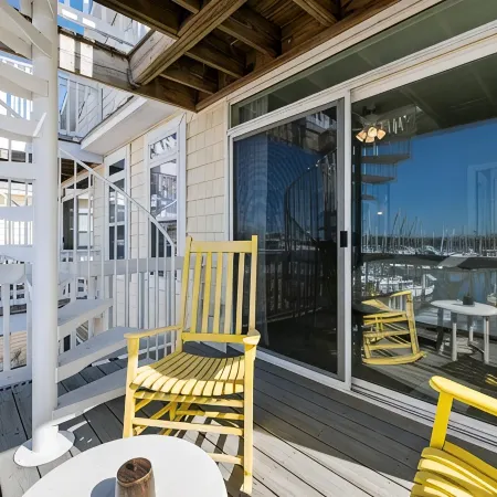 Marina Vista Retreat