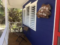 Beach Front Cottage in the heart of Placencia Village - 3 ดาว