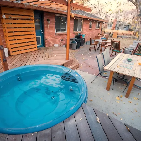 COZY Lower Level 3 Bedroom Private Suite in South Boulder