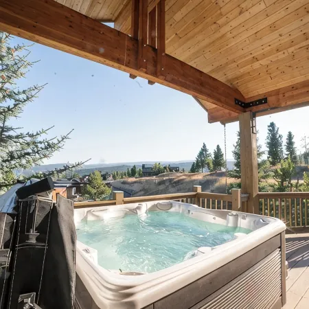 Tranquility Just Minutes From Big Sky Resort!