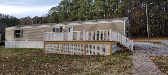 Waterfront mobile home on beautiful Lake Gaston with private pier access. Hotels in Halifax County