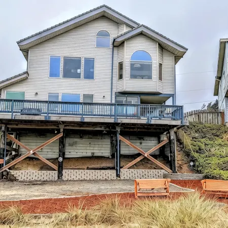 Experience Spacious Coastal Living at Seascape - Stunning Views of Heceta Beach