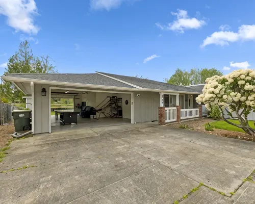 Lakefront Gateaway at Chambers Lake - 3 bd 2 ba w/ AC Hotels in Lacey