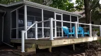 Large Newly Remodeled Lake house right on the water. Sleeps 24+ - con encanto