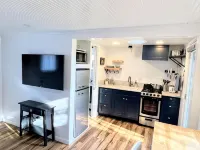 Stylish and Bright-Downtown