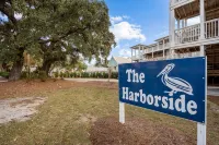 Waterfront Retreat walkable to the best shops, restaurants, & charm of Southport - Homestays