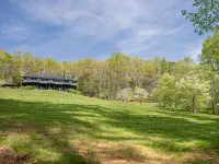 Wintersun.. A World Class Private Estate Atop A Mountain 15 min from Asheville Hotels in Fairview