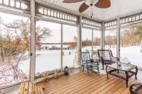 Lake Osceola Retreat 100-Acre Private Lake Home - 5 звезд