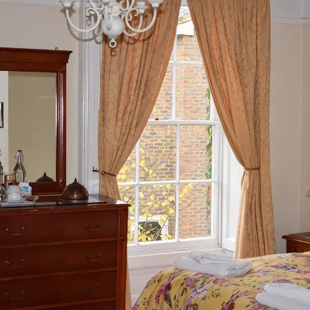 Harmondsworth Hall