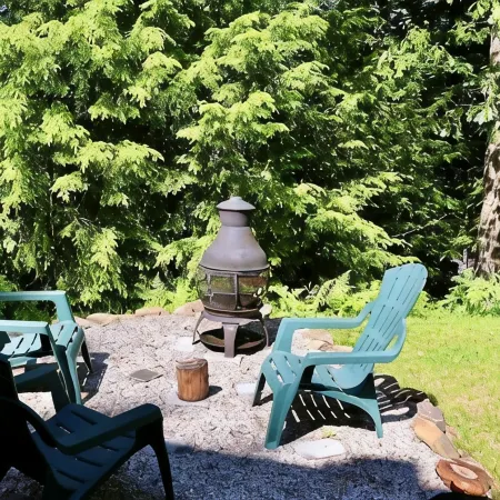 Waterville Estates! Private and peaceful yard, Sleeps 8, 3Br/2Ba, Fire Pit, Deck Отели в г. Кэмптон
