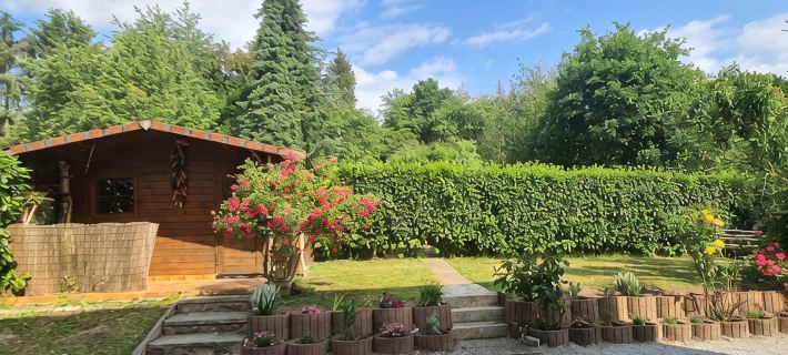 Schöne Ferienwohnung mit Eigener Terrasse und Garten Hotels in Saarbrücken