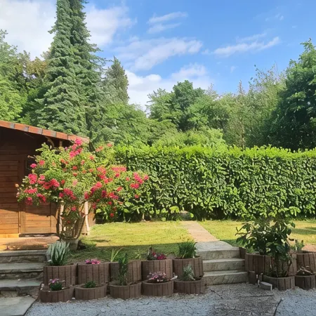 Schöne Ferienwohnung mit Eigener Terrasse und Garten