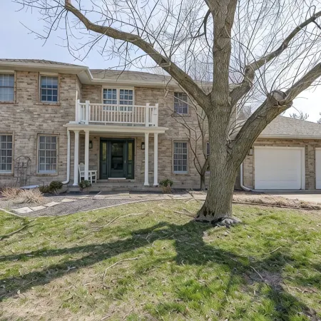 Modern Like New LUXURY 3,200 SQ FT Home In An Awesome Location! Sleeps 12!