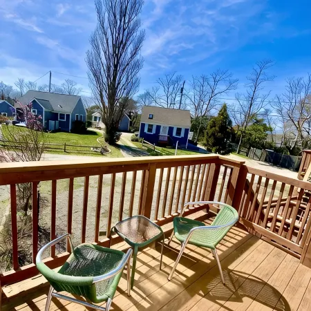 Newly updated cozy condo, conveniently located near stunning beaches