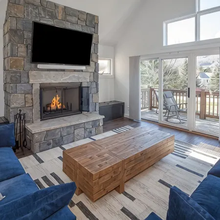 Fully Renovated Condo in Greenspring Community (Mt Snow)