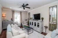 Luxurious condo minutes from Ole Miss & the Square