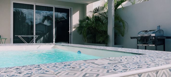 Cozy private studio with pool Hoteles en Playa de Eagle
