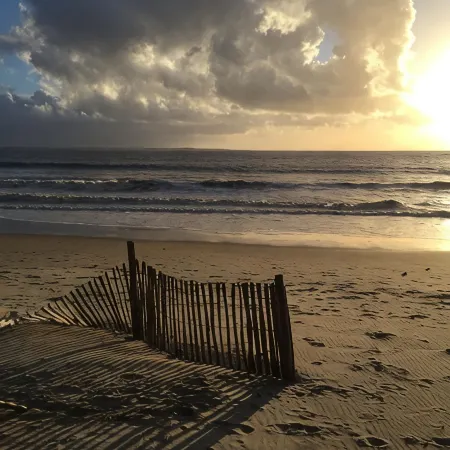 Newly renovated apartment/studio, garden level, quiet location, walking distance to beach and shops