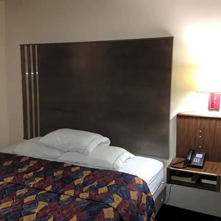 Classic Inn Early