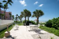Solara Penthouse at Vacation Villas Luxury Beachfront Escape with Great Views - Boutique