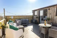 Willows Rest - 1 Bed Shepherds Hut - Pentlepoir