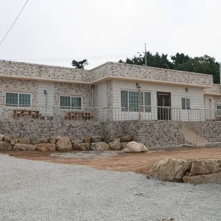 Wando Cheongsando Yeonjo Pension
